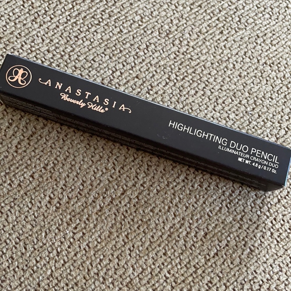 Anastasia highlighter duo pencil. Camille/Sand.